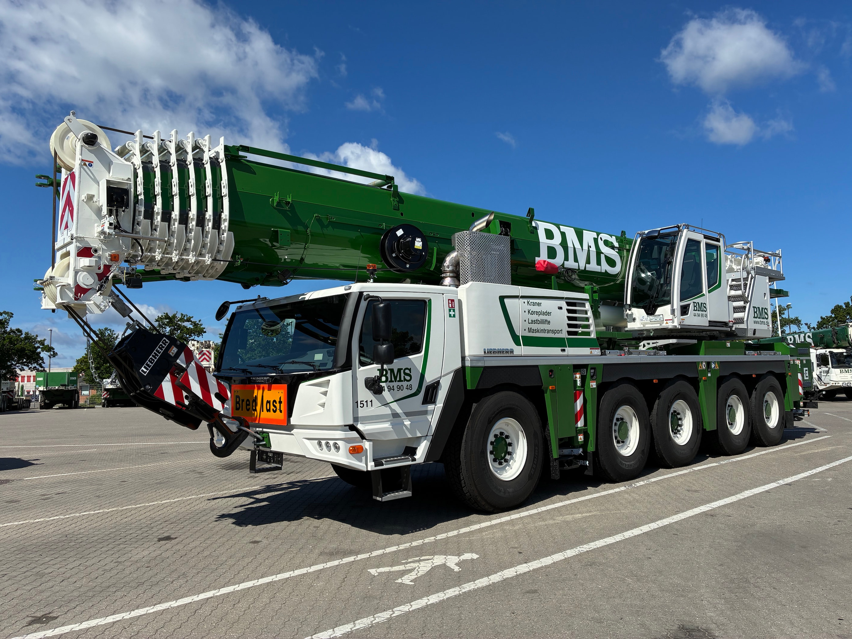 Hybrid mobilkran 150 ton kapacitet med batteri fra BMS