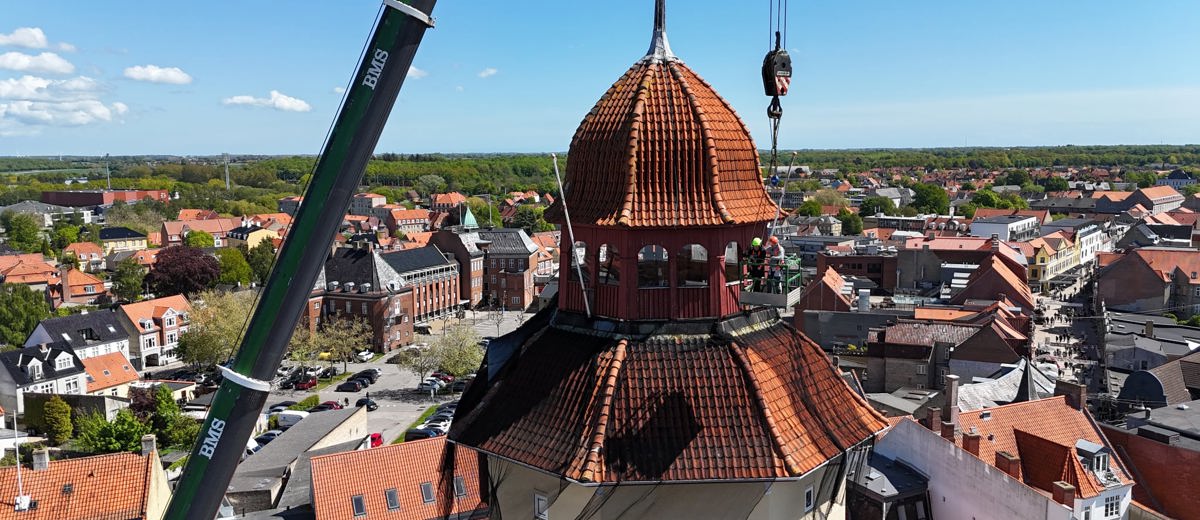 Mobilkranen Birdie ved vandtårn i Nykøbing Falster