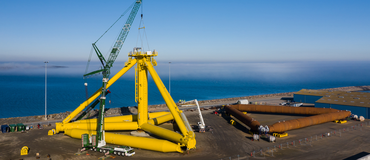 TetraSpar, flydende fundament til havvind, samlet og håndteret i Grenaa