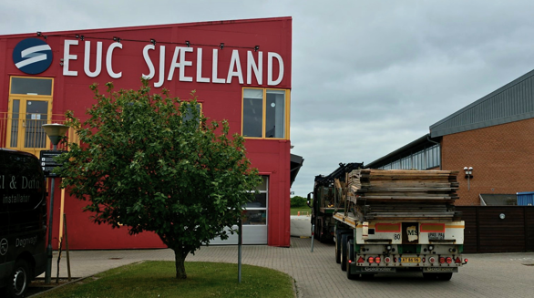 Levring af overskudstræ til teknisk skole